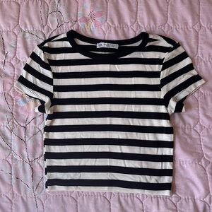 Zara Black and White Stripped Crop Top Size Small